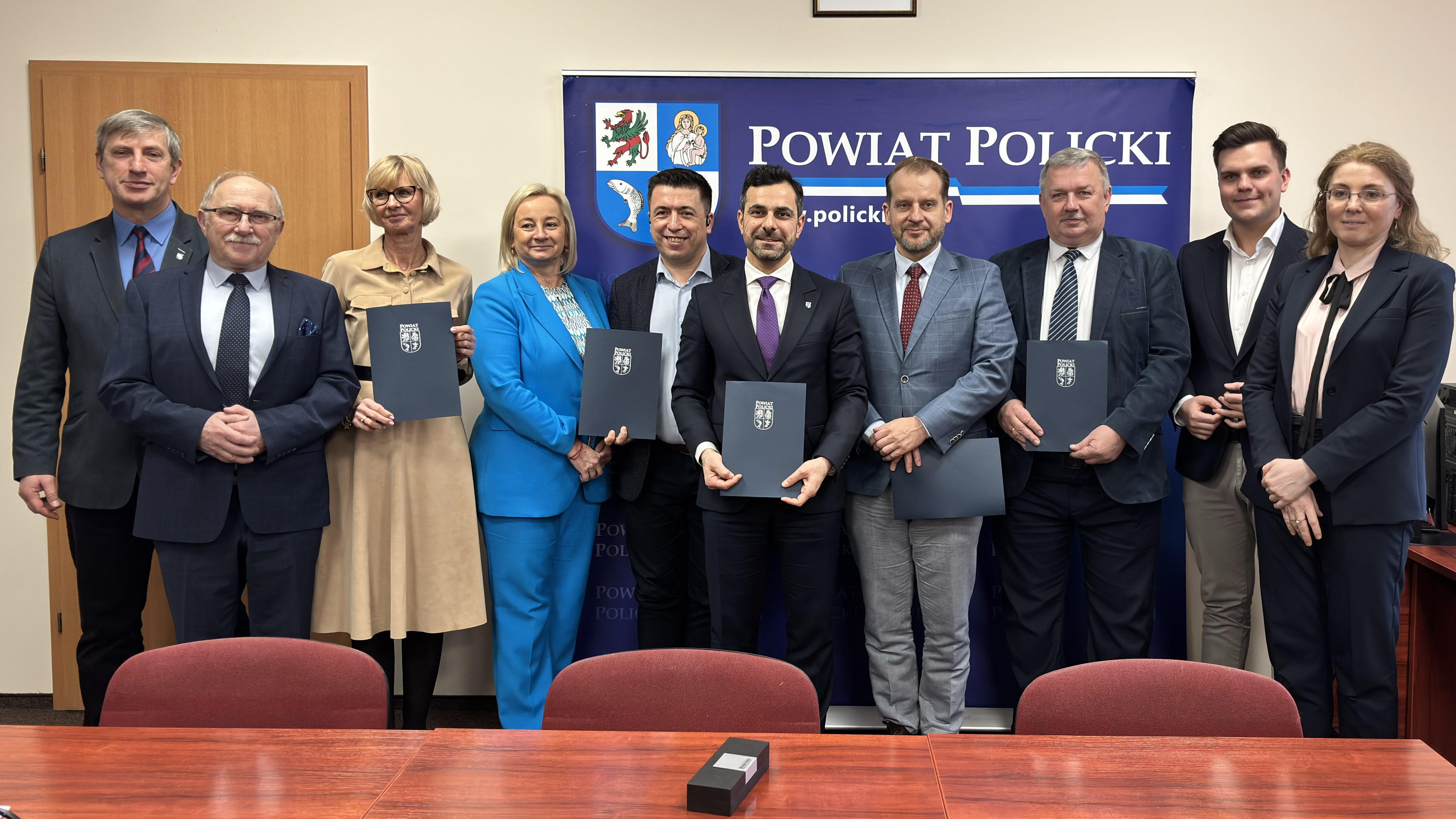 Porozumienie dotyczące partnerstwa na rzecz wspólnej realizacji Programu przebudowy dróg powiatowych na terenie Powiatu Polickiego podpisane