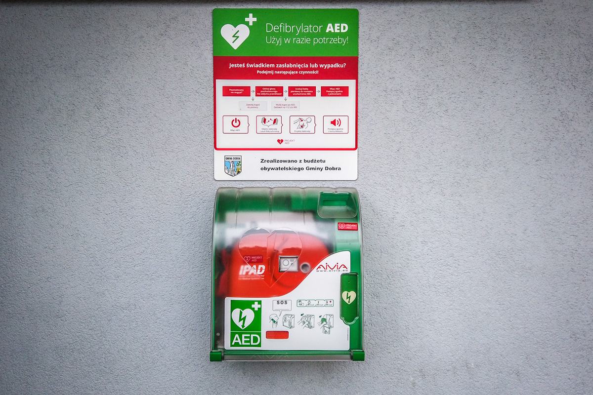Projekt AED w gminie Dobra