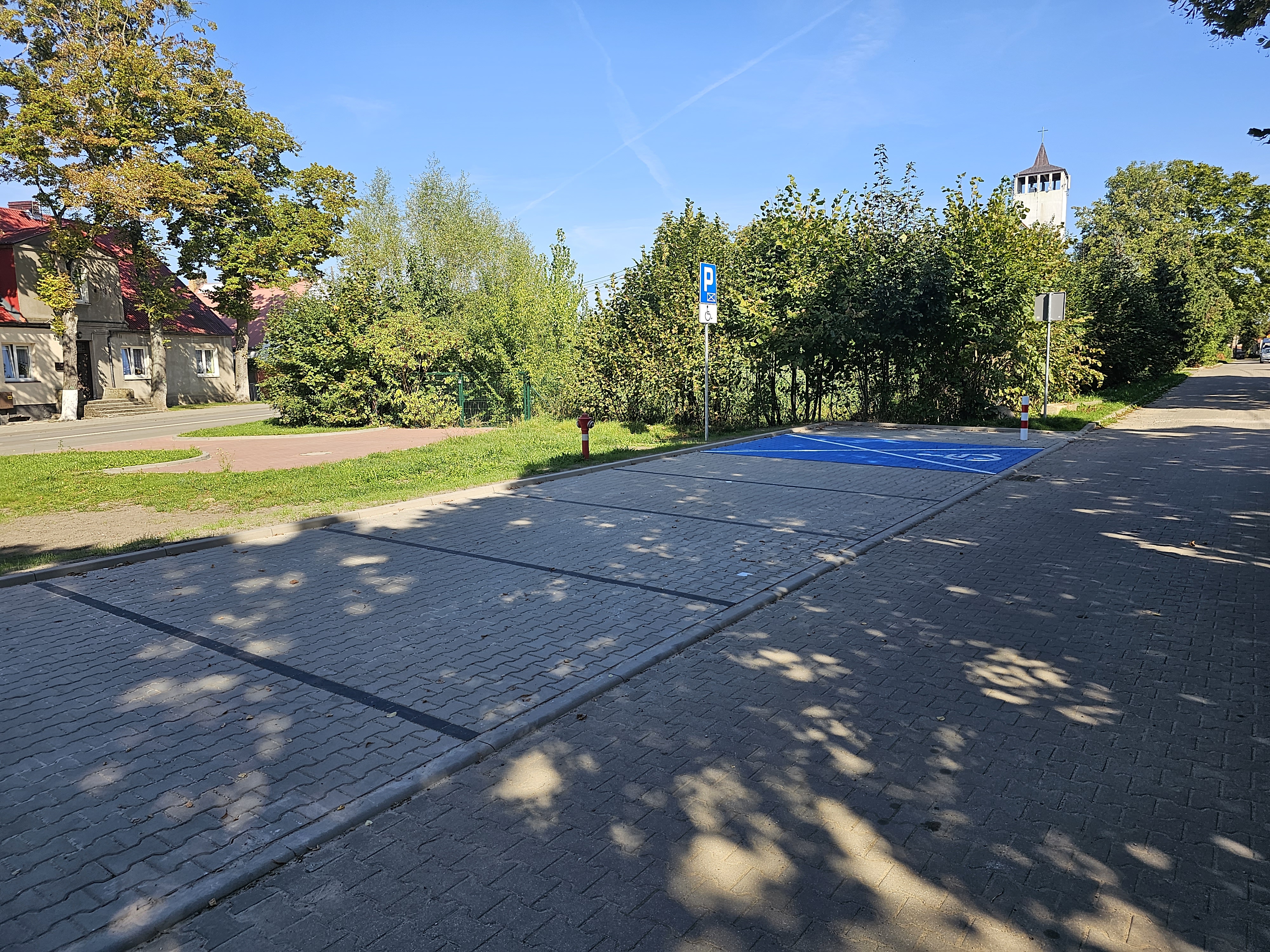 Parking Dołuje