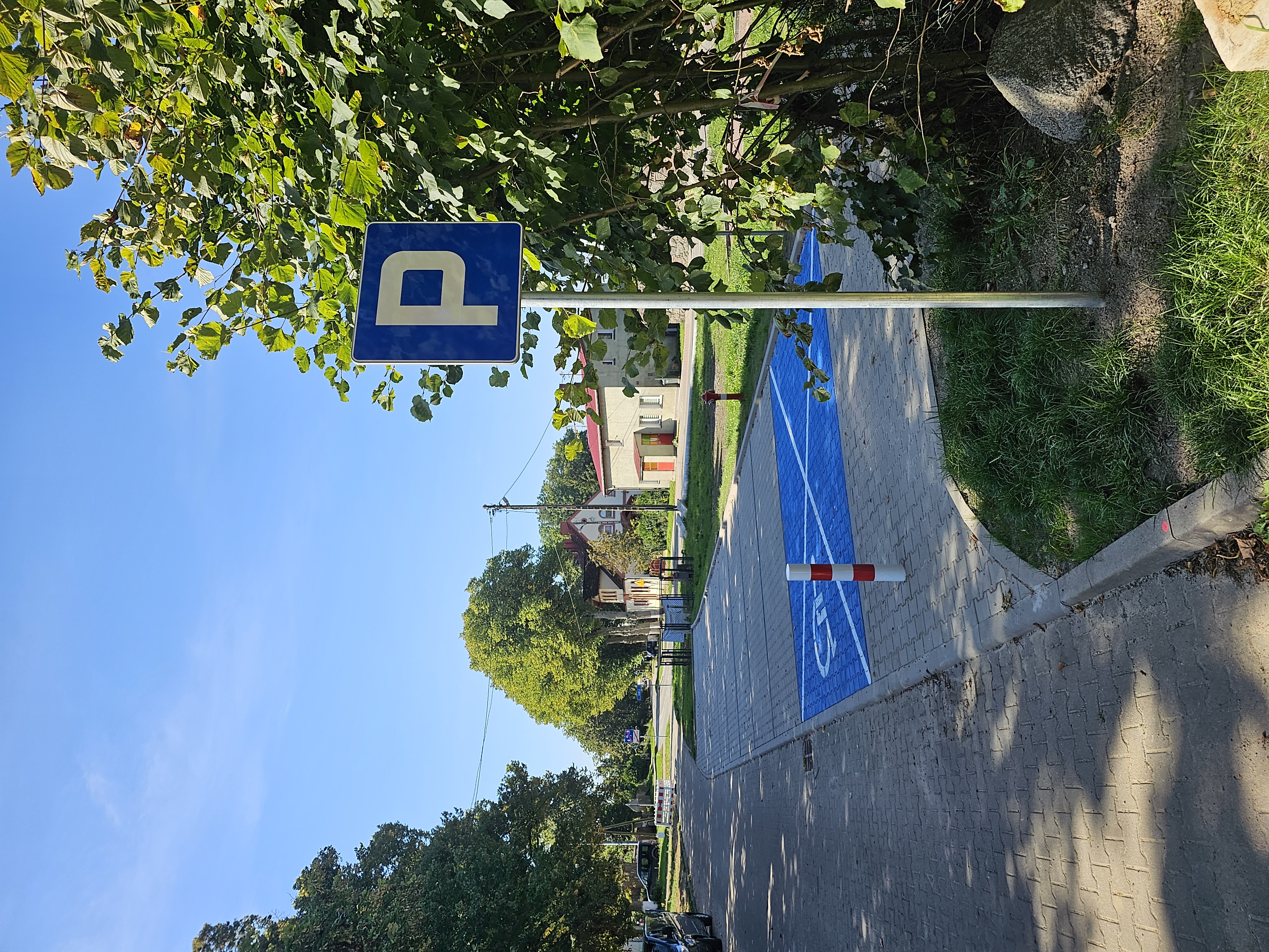 Parking Dołuje