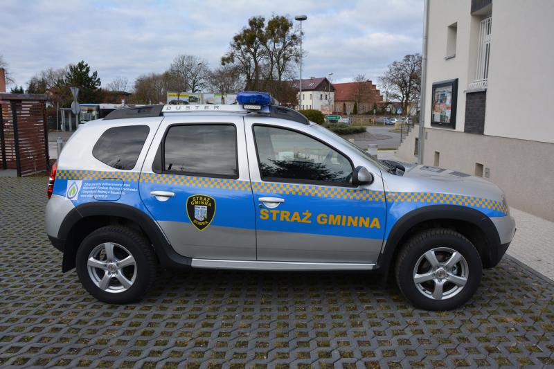 Nowy samochód w Straży Gminnej w Dobrej