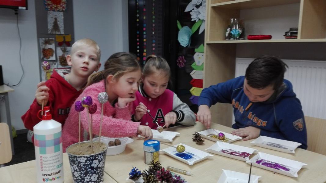 Przygotowania na święta w świetlicy w Buku
