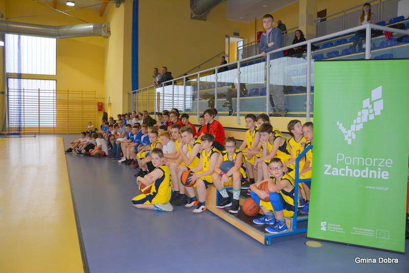 Relacja z imprezy "Koszykówka z Gwiazdami"