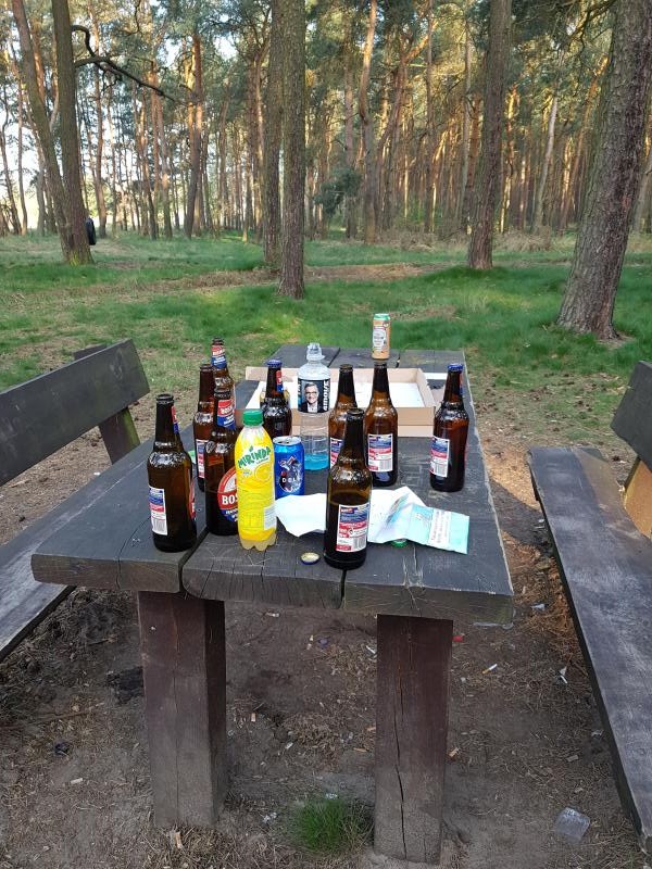Wandale na terenach rekreacyjnych w gminie Dobra