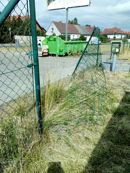 Wandalizm na obiekcie sportowo-rekreacyjnym w miejscowości Bezrzecze