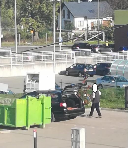 Ujawniony sprawca podrzucenia śmieci do kontenera