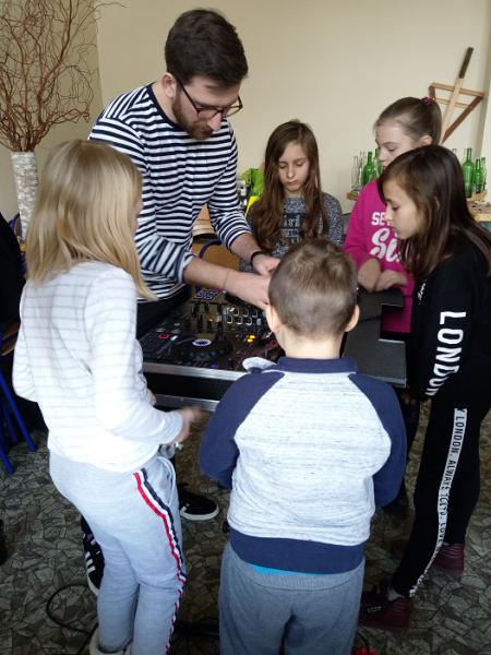 Fotorelacja z ferii zimowych w filii GCKiB w Stolcu