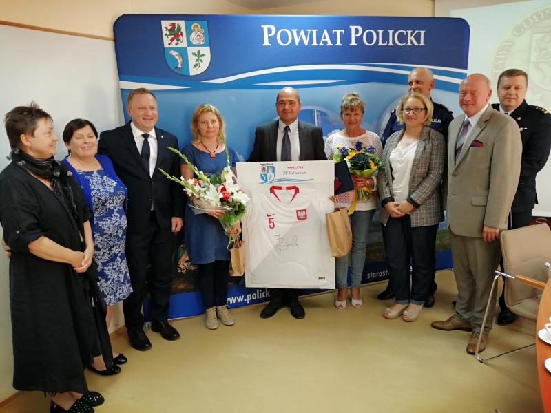 Wręczenie nagrody "Postawa godna naśladowania"
