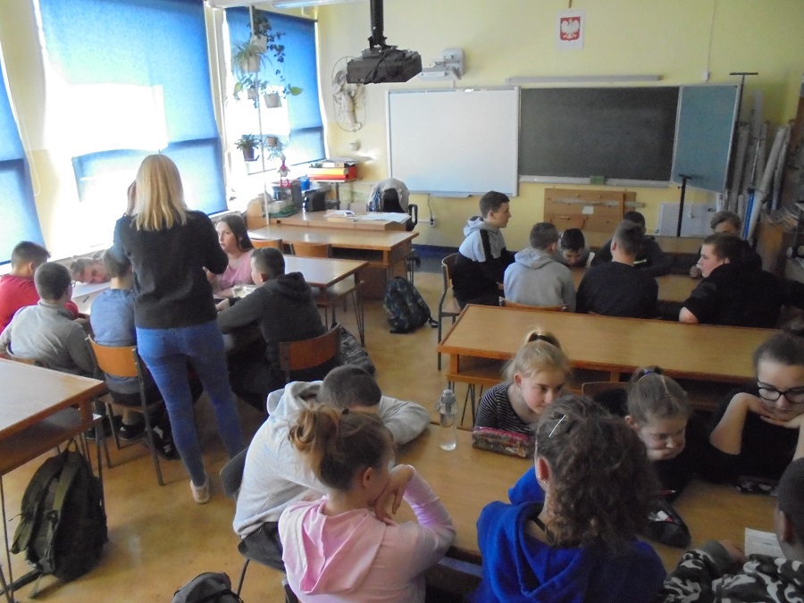 Fotorelacja z warsztatów profilaktycznych w szkole podstawowej w Rzędzinach
