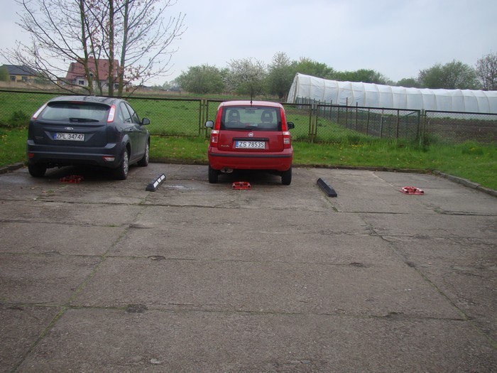 Kupno i montaż blokad parkingowych i odbojnic na parkingu przy budynku Urzędu Gminy