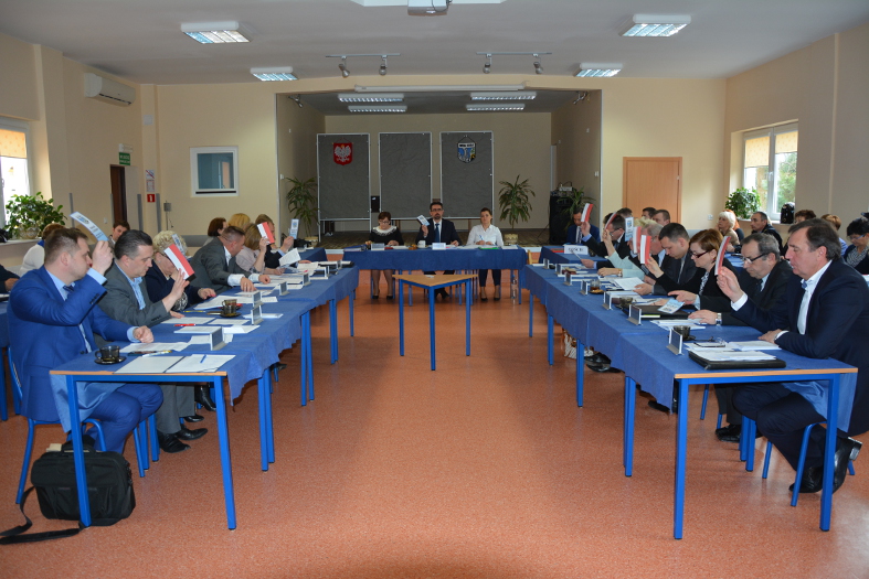 Relacja z XIII sesji Rady Gminy Dobra