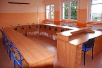 Montaż pracowni językowej w Zespole Szkół w Dołujach